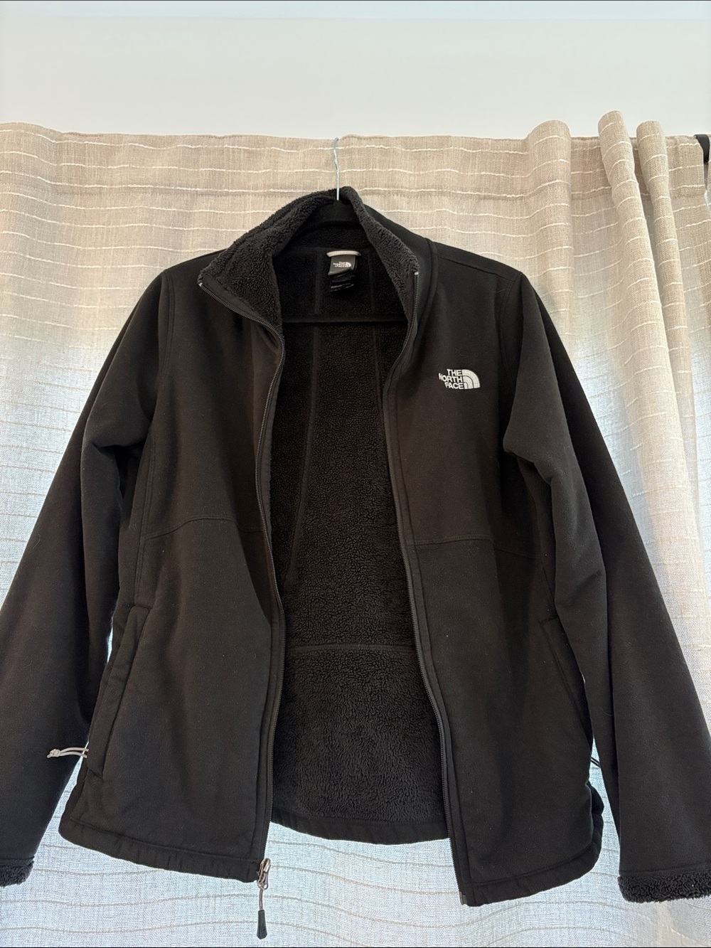 The North Face Black Full-Zip Fleece Jacket
